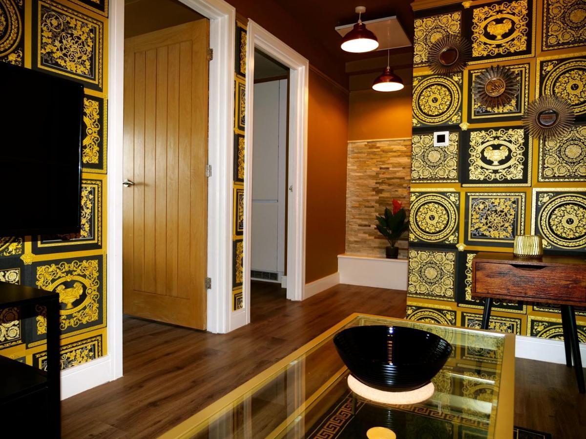 Ultra Deluxe Versace Apartment Near Sheffield Full Sky Tv Rotherham Exterior foto